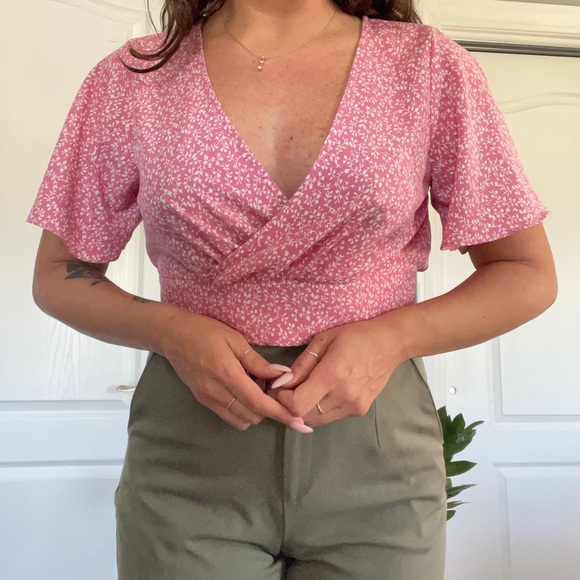 Pink floral crop top size small - Picture 1 of 4